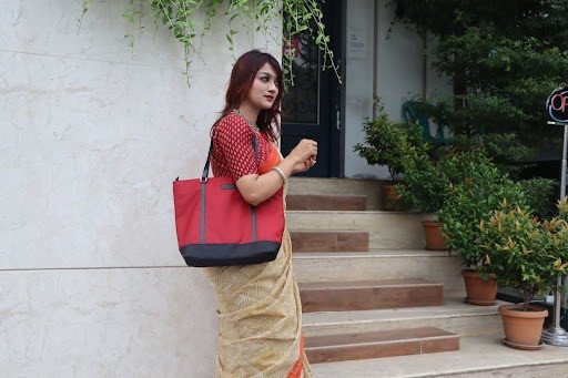 Vindeshi Classic Tote Bag - Red